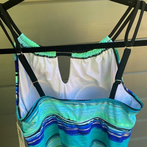 Beach Diva Women's Stripe Tankini Top, Adj. Straps, Built in Bra SIZE 16 - Picture 5 of 6